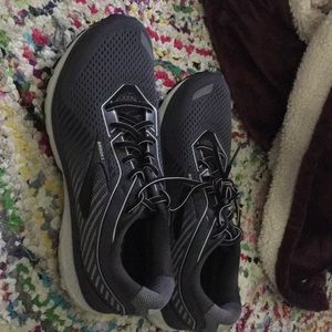 Brooks Ghost 12